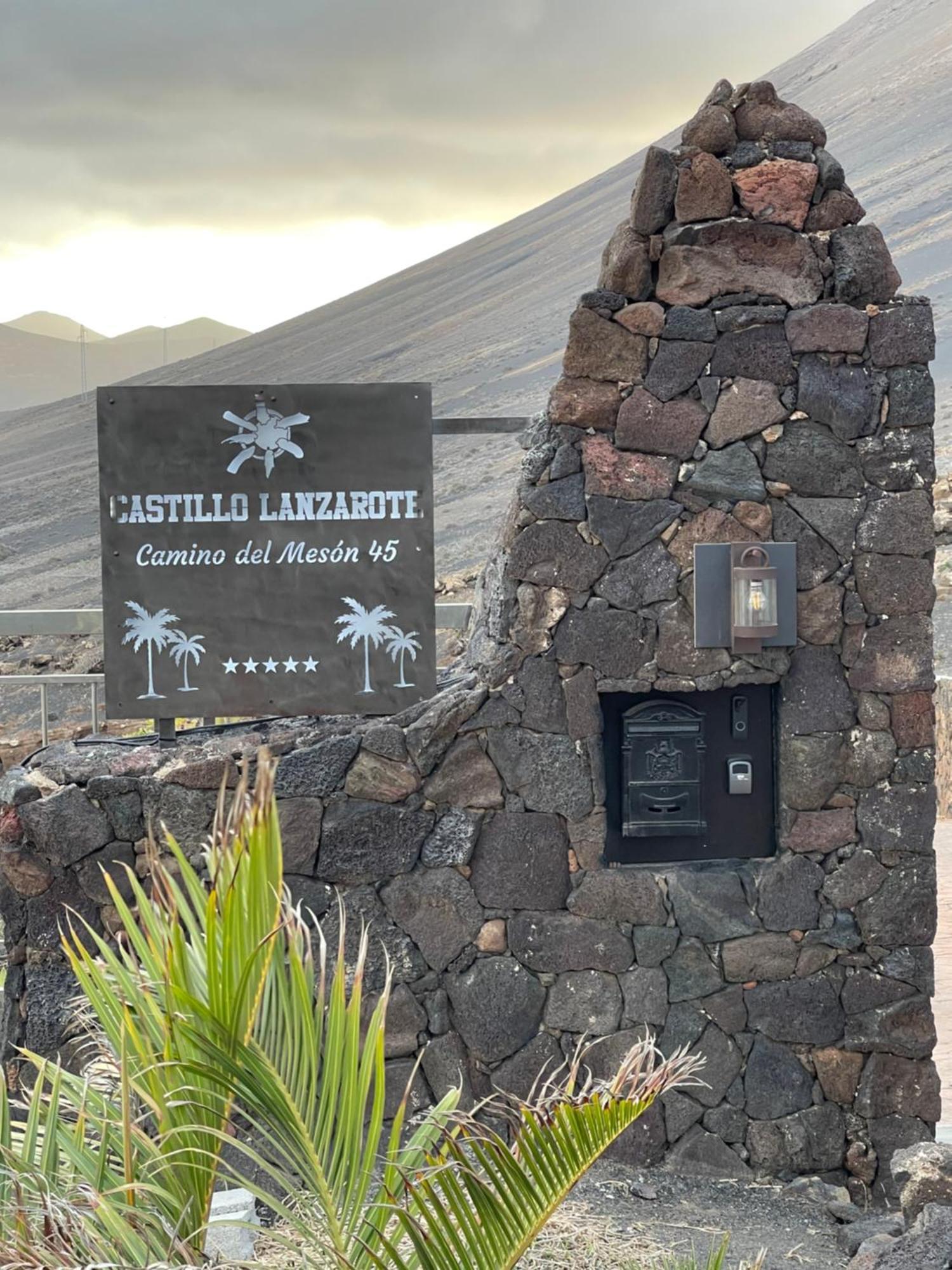Castillo Lanzarote Villa Sophie - Luxury Villa -Sleep In A Volcanic Cave With Heated Pool Tías Exterior foto