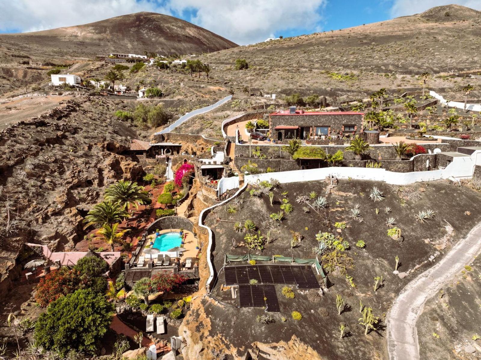 Castillo Lanzarote Villa Sophie - Luxury Villa -Sleep In A Volcanic Cave With Heated Pool Tías Exterior foto