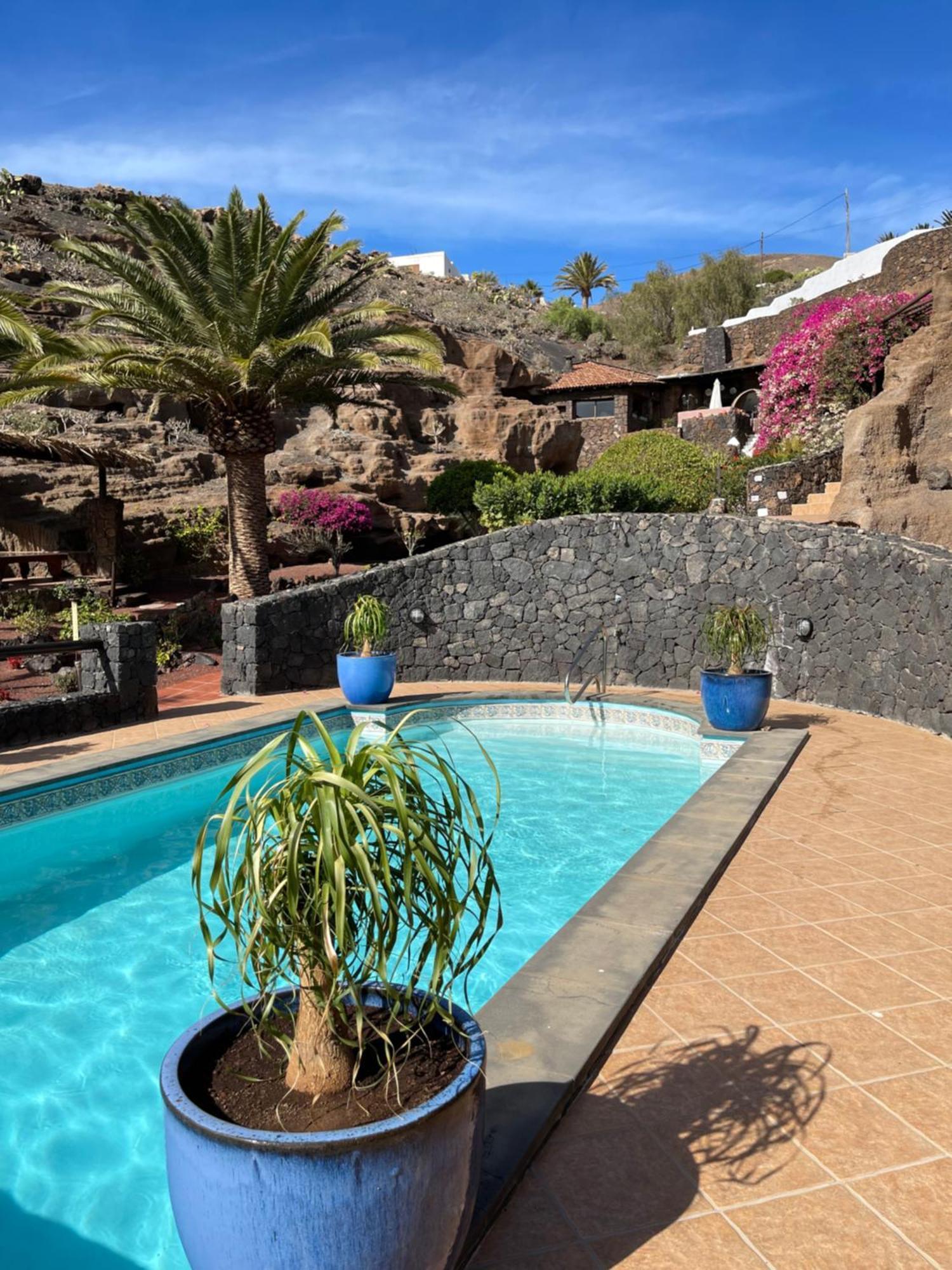 Castillo Lanzarote Villa Sophie - Luxury Villa -Sleep In A Volcanic Cave With Heated Pool Tías Exterior foto
