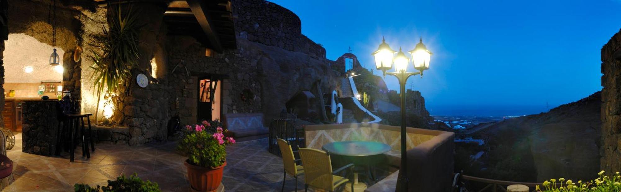 Castillo Lanzarote Villa Sophie - Luxury Villa -Sleep In A Volcanic Cave With Heated Pool Tías Exterior foto