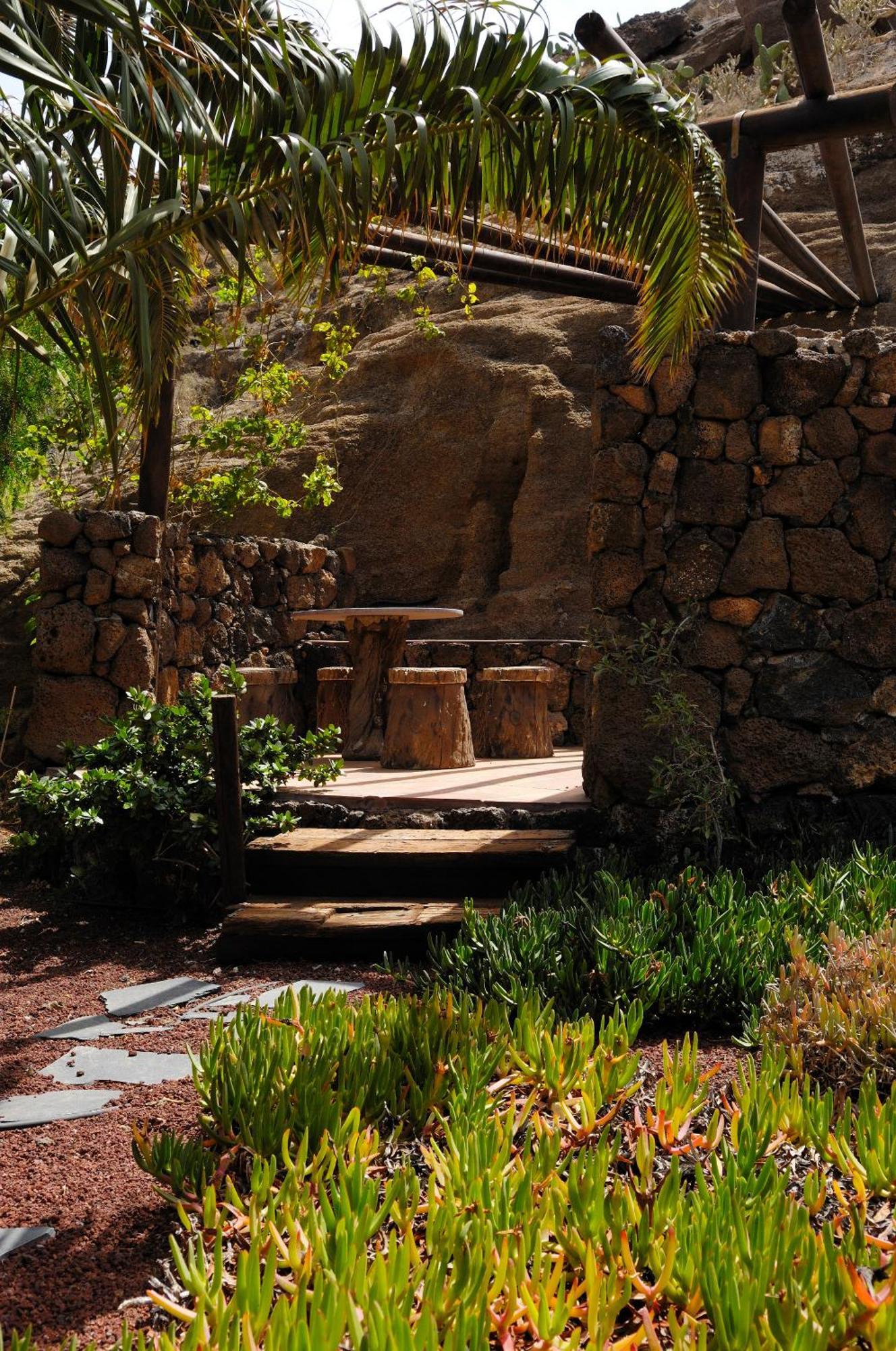 Castillo Lanzarote Villa Sophie - Luxury Villa -Sleep In A Volcanic Cave With Heated Pool Tías Exterior foto