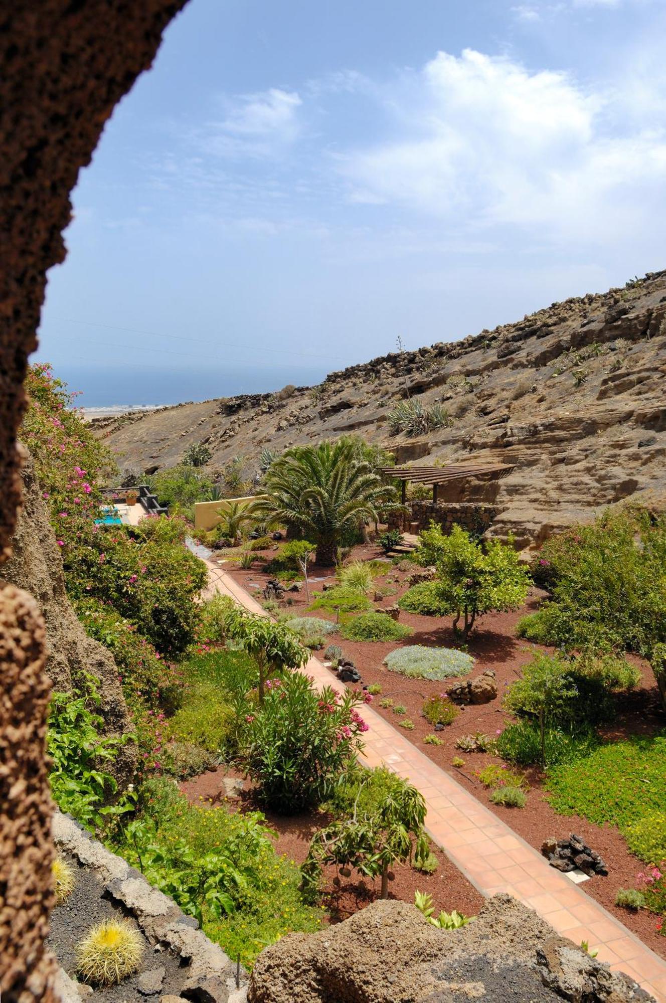 Castillo Lanzarote Villa Sophie - Luxury Villa -Sleep In A Volcanic Cave With Heated Pool Tías Exterior foto