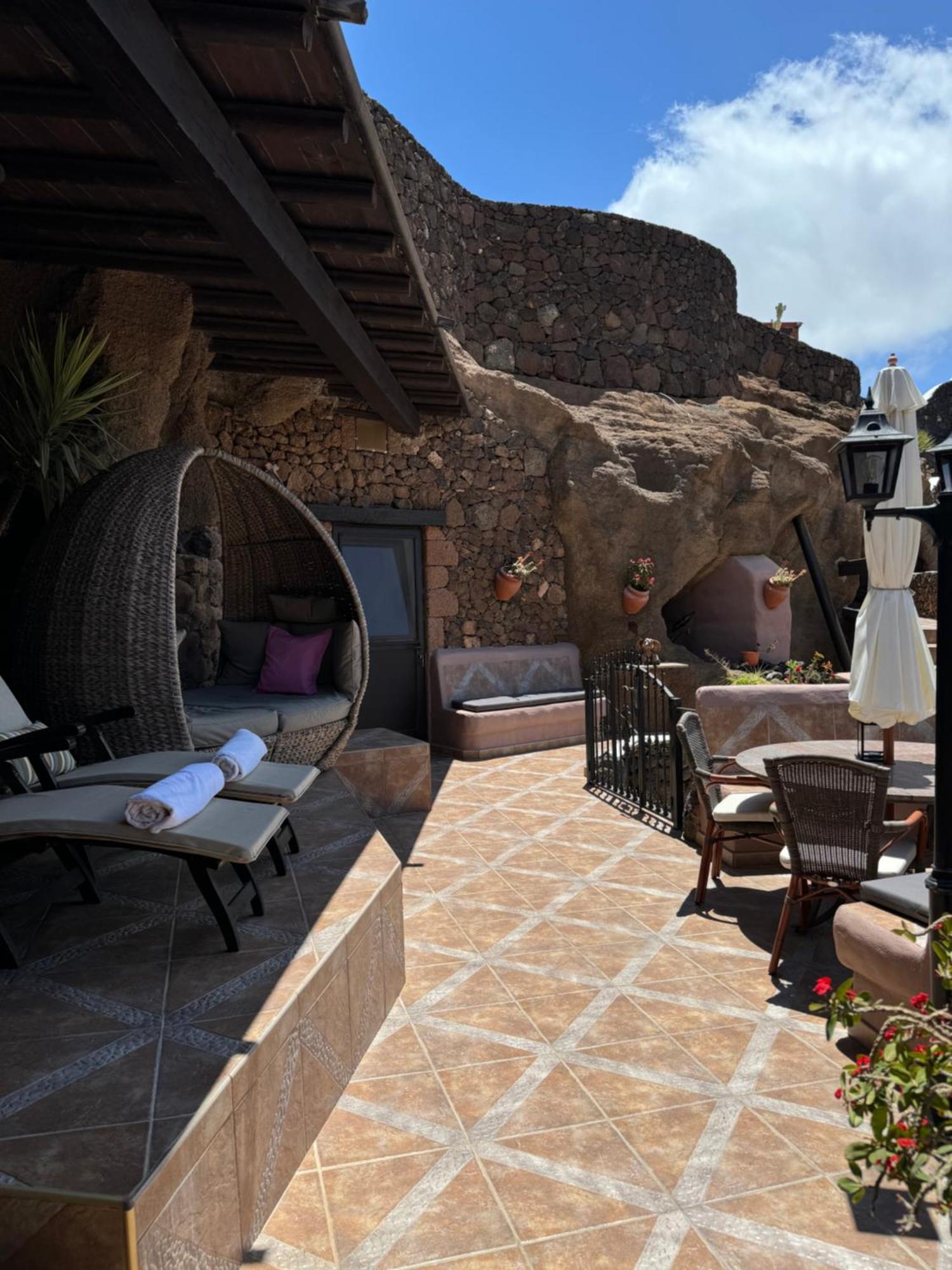 Castillo Lanzarote Villa Sophie - Luxury Villa -Sleep In A Volcanic Cave With Heated Pool Tías Exterior foto
