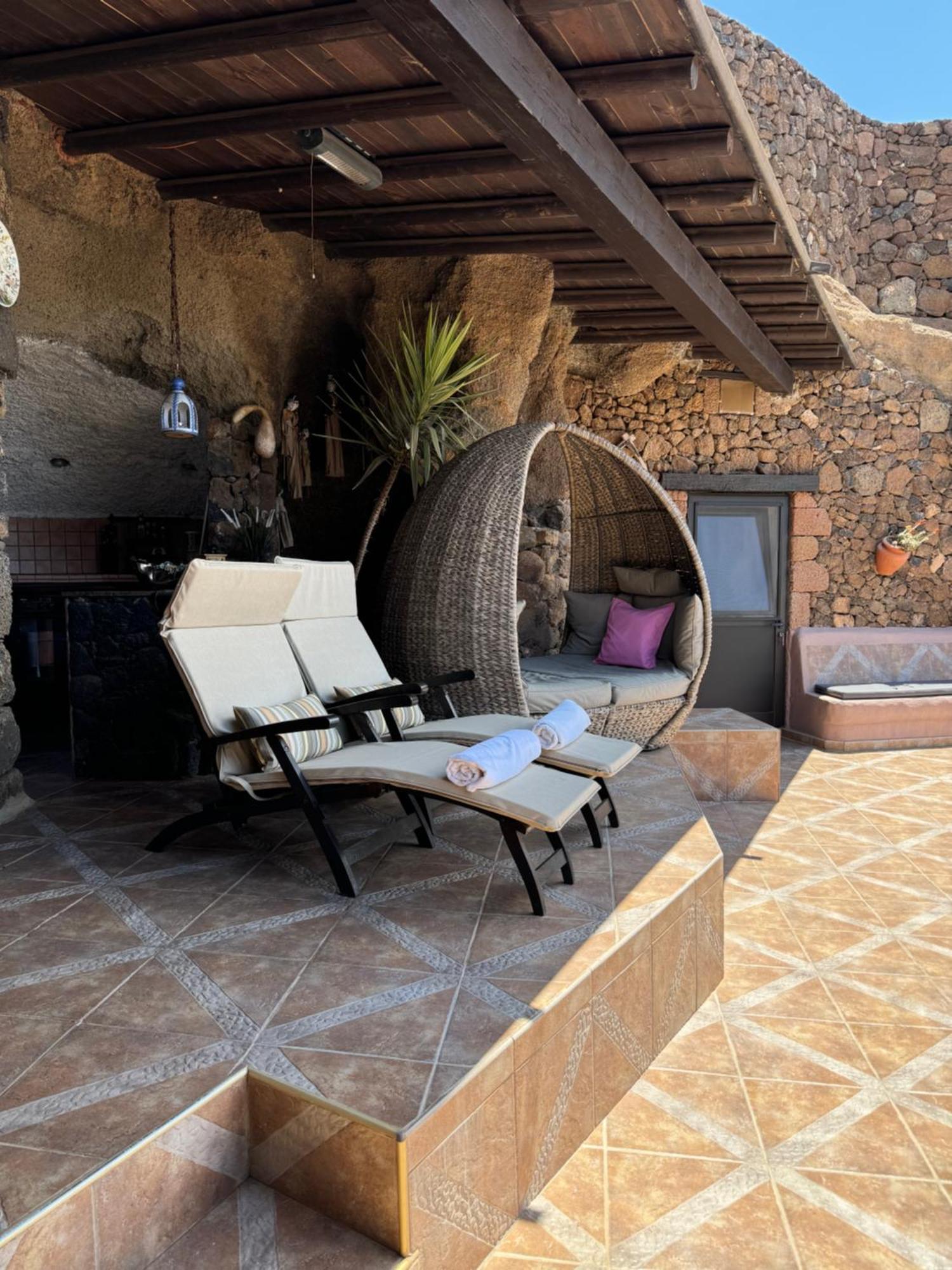 Castillo Lanzarote Villa Sophie - Luxury Villa -Sleep In A Volcanic Cave With Heated Pool Tías Exterior foto
