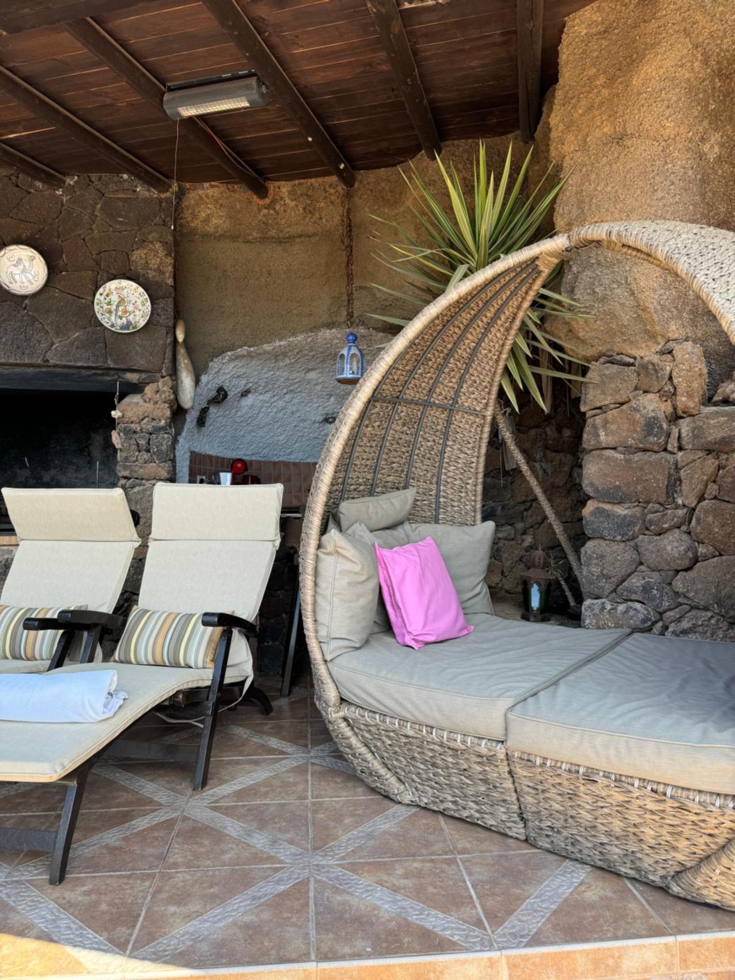 Castillo Lanzarote Villa Sophie - Luxury Villa -Sleep In A Volcanic Cave With Heated Pool Tías Exterior foto
