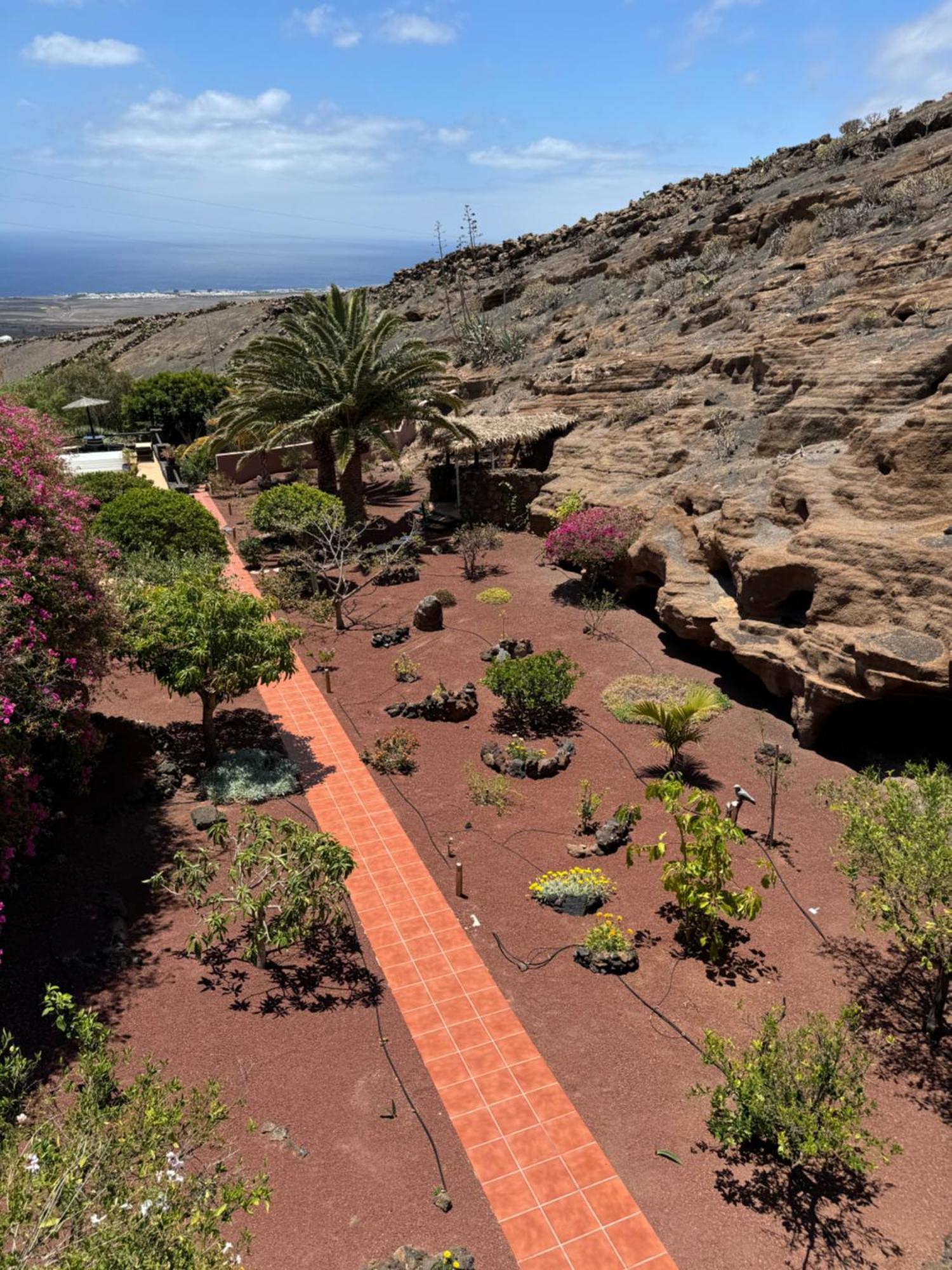 Castillo Lanzarote Villa Sophie - Luxury Villa -Sleep In A Volcanic Cave With Heated Pool Tías Exterior foto